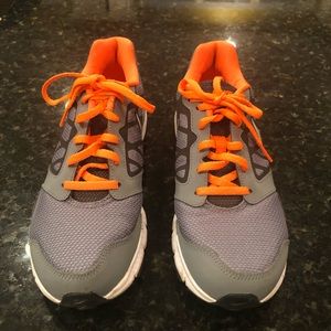 Nike Downshifter 6 size 6.5Y